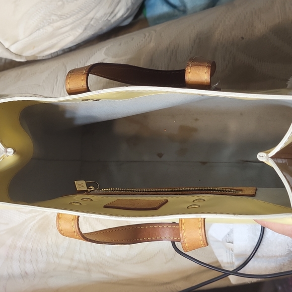 Tote - Picture 6 of 12